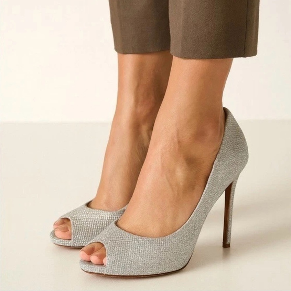 Badgley Mischka Elegant Silver Peep-Toe Heels, size 6M